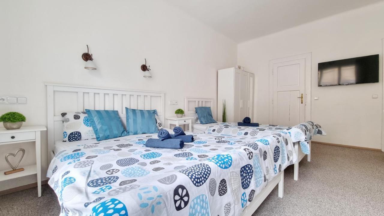 Finnem Rentals Zikova 布拉格 外观 照片